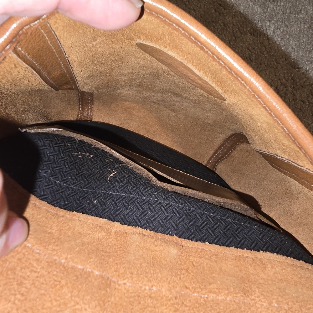 SOLD Dooney & Bourke Vintage USA All-Weather Leather Saddle Backpack Purse - Picture 5 of 6